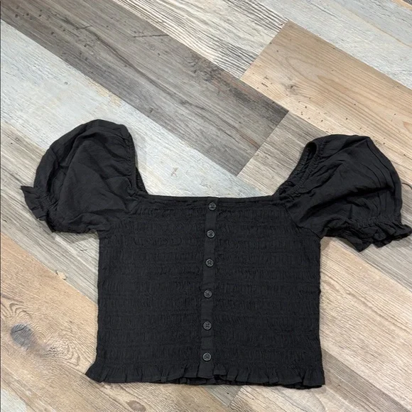 Aerie washed Black Smocked Puff Sleeve Blouse - Picture 2 of 5